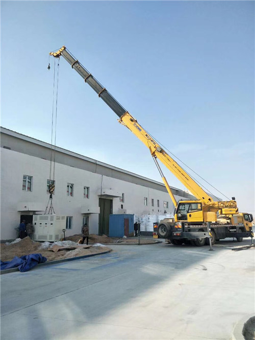 杂多县“超载就喊停”—— 吊车的 “重量保镖” 技术