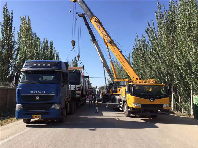 杂多县“省油又稳当”—— 吊车的 “智能节能” 技术